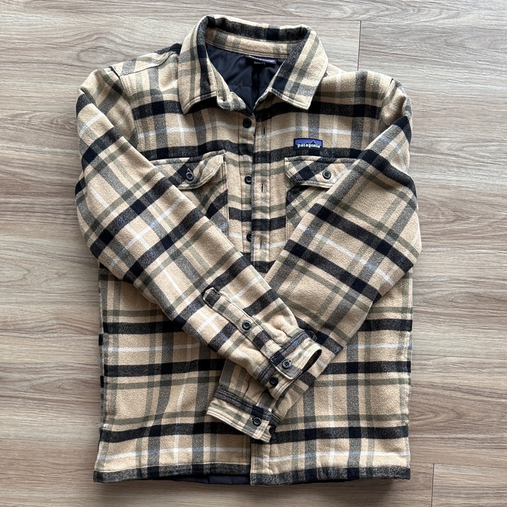 Patagonia Tan and Black Men's Insulated Flannel Shirt Jacket